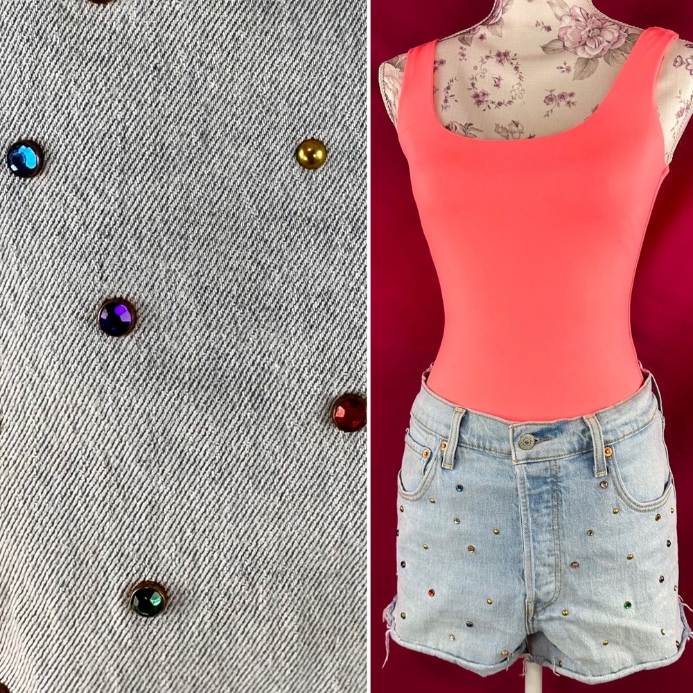 Levis Premium Ribcage Denim Jean Shorts Rainbow Rhinestone‎ Light Wash Size 31 L